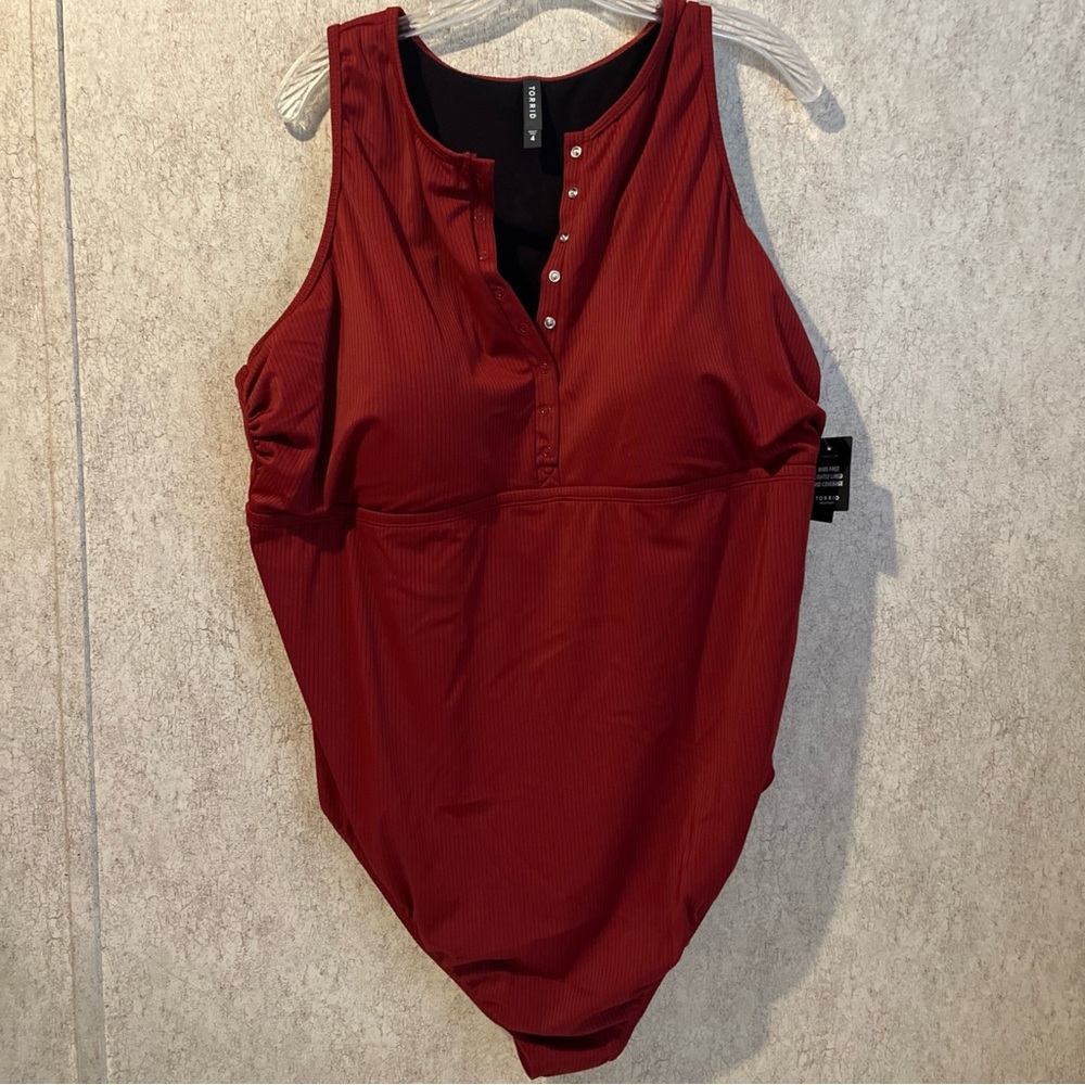 Torrid One Piece Swimsuit Maroon Ribbed Front Snap Padded Shirt Plus 4 NWT